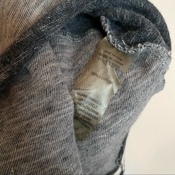 Soft Surroundings Gray Distressed Scoop Neck Long Sleeve Top Shirt Size M - Picture 4 of 7